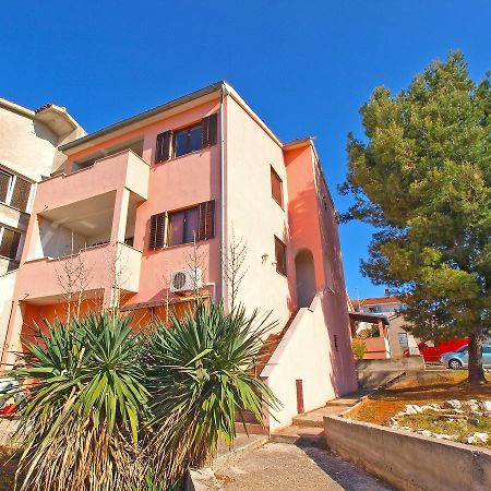 Apartments Sandra 1335 Pula Exterior photo